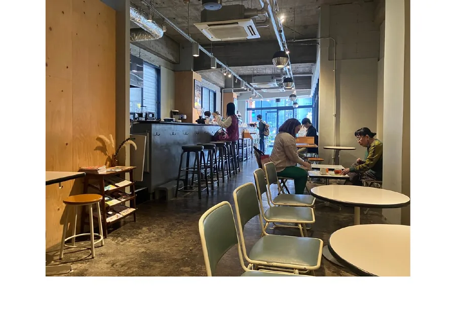 REC COFFEE Yakuin Ekimae Store